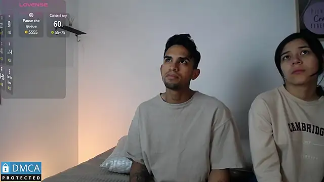 Snapshot of floriamANDjazmin chatting on January 24, 11:15 am floriamANDjazmin online show from January 24, 11:15 am