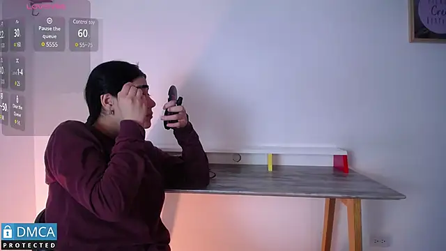 Snapshot of floriamANDjazmin chatting on January 31, 11:35 am floriamANDjazmin online show from January 31, 11:35 am