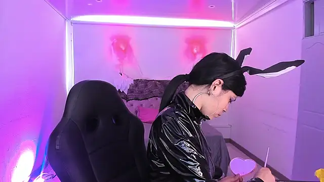 AuroraDiaz online show from October 31, 7:37 pm