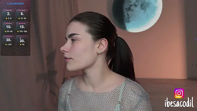 adriana allien online show from May 4, 9:44 pm