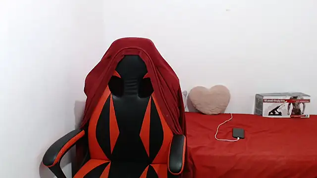 madelyn30 online show from November 29, 10:57 pm