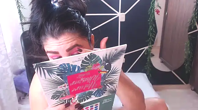 LUCY LI online show from February 16, 1:38 pm