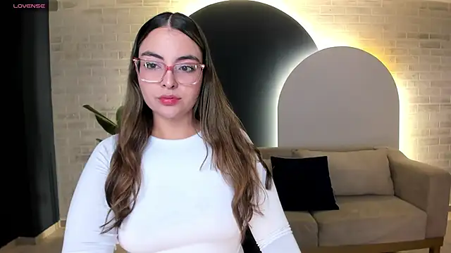 Snapshot of AllisonRogersX chatting on May 8, 10:31 am AllisonRogersX online show from May 8, 10:31 am