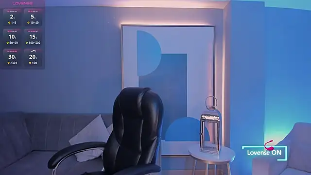 Snapshot of MaddisonLowe chatting on November 8, 4:34 am MaddisonLowe online show from November 8, 4:34 am