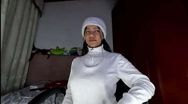 Snapshot of Ale_xandra chatting on February 17, 1:25 am Ale xandra online show from February 17, 1:25 am