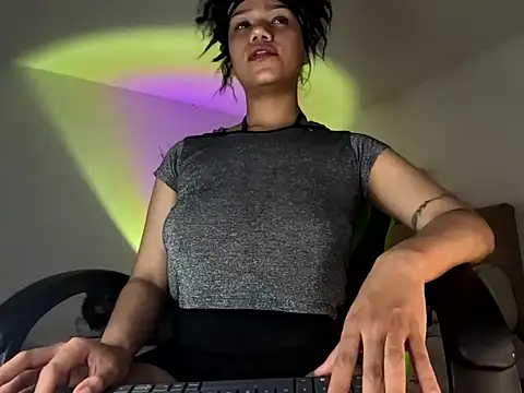 Snapshot of Ale_xandra chatting on September 27, 3:11 am Ale xandra online show from September 27, 3:11 am