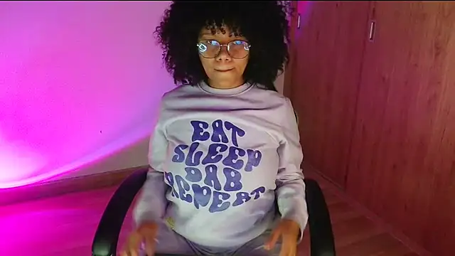 Ale xandra online show from August 2, 1:37 am