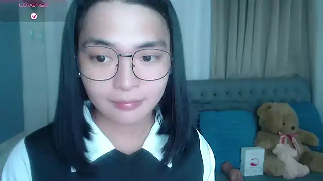 Snapshot of zhaviahale21 chatting on July 5, 6:04 pm zhaviahale21 online show from July 5, 6:04 pm
