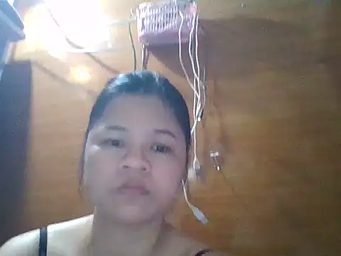 Snapshot of Mimi18x chatting on May 15, 1:56 am Mimi18x online show from May 15, 1:56 am