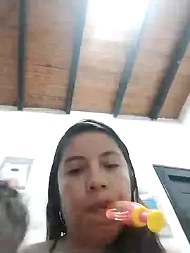 lisseth online show from February 9, 3:32 am