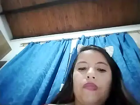 lisseth online show from February 15, 2:58 am