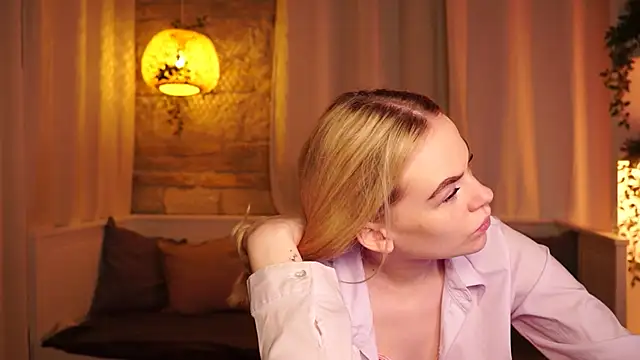 sn0w barbie online show from November 10, 9:30 am