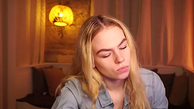 sn0w barbie online show from November 19, 9:31 am