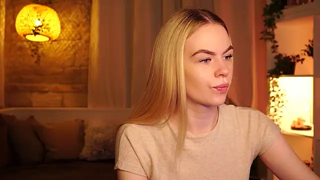 sn0w barbie online show from December 5, 9:40 am