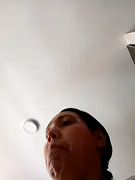 Snapshot of KimPielCanela chatting on November 15, 3:19 pm KimPielCanela online show from November 15, 3:19 pm