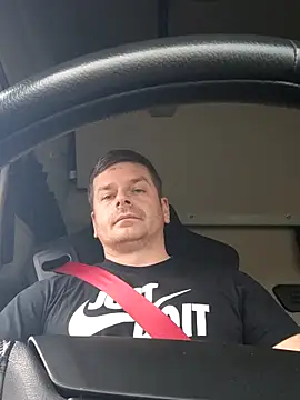 Dan NFS online show from November 3, 10:05 am