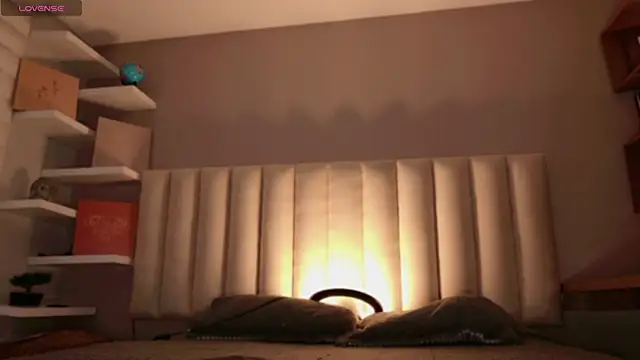 Megan mooree  online show from October 14, 12:06 pm