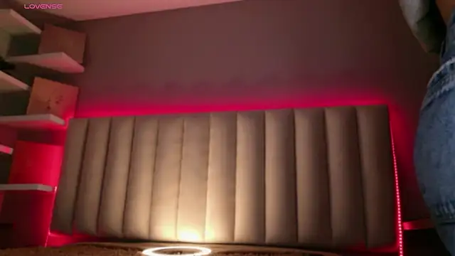 Snapshot of Megan_mooree_ chatting on June 19, 1:04 pm Megan mooree online show from June 19, 1:04 pm