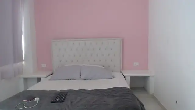 Snapshot of Gabycutee chatting on December 19, 7:10 pm Gabycutee online show from December 19, 7:10 pm