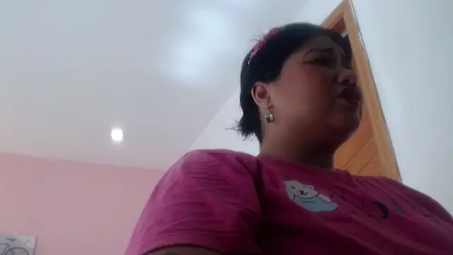Snapshot of Gabycutee chatting on February 8, 7:39 pm Gabycutee online show from February 8, 7:39 pm
