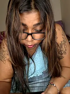 IndieSM online show from February 24, 7:52 pm