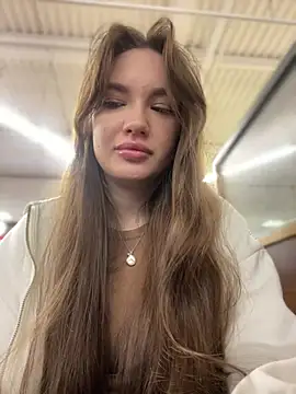 Holly Molii online show from December 7, 5:15 am