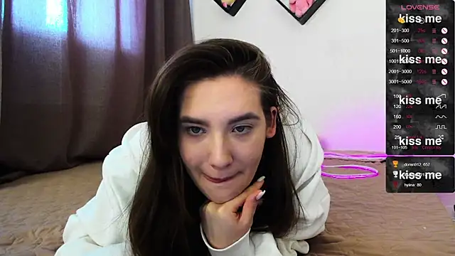 Holly Molii online show from February 9, 7:16 am