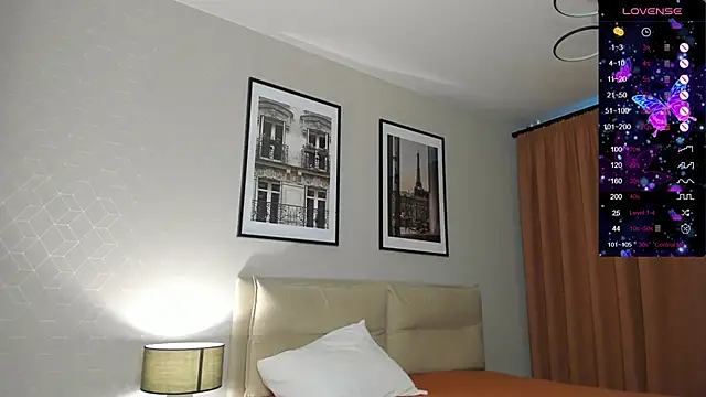 Holly Molii online show from September 29, 1:22 am