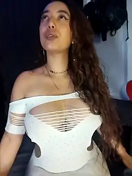 Snapshot of liannalee_ chatting on September 16, 8:43 pm liannalee online show from September 16, 8:43 pm