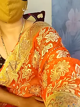Snapshot of yourtamilcouple chatting on January 6, 5:27 pm yourtamilcouple online show from January 6, 5:27 pm