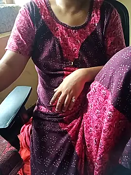 Snapshot of yourtamilcouple chatting on November 3, 3:08 am yourtamilcouple online show from November 3, 3:08 am