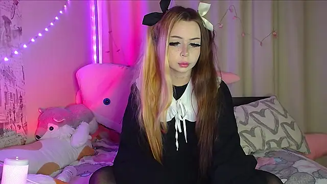 suemeow online show from March 15, 12:47 am