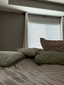 Snapshot of Naughty_pussy2cum chatting on December 1, 9:15 pm Naughty pussy2cum online show from December 1, 9:15 pm