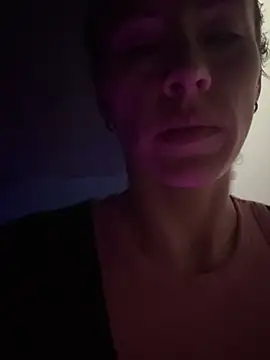 Snapshot of Naughty_pussy2cum chatting on March 17, 8:40 am Naughty pussy2cum online show from March 17, 8:40 am