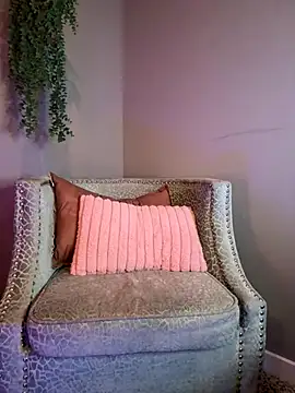 Snapshot of Naughty_pussy2cum chatting on September 27, 7:02 am Naughty pussy2cum online show from September 27, 7:02 am