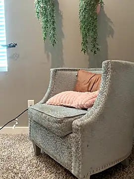 Snapshot of Naughty_pussy2cum chatting on October 9, 9:13 pm Naughty pussy2cum online show from October 9, 9:13 pm