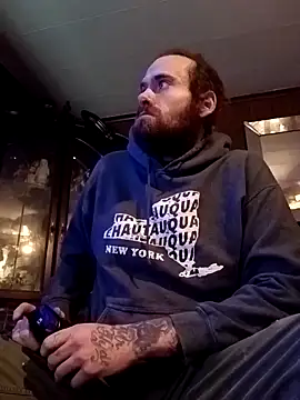 Snapshot of RobStrokes215 chatting on January 28, 7:00 am RobStrokes215 online show from January 28, 7:00 am