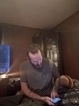 Snapshot of RobStrokes215 chatting on February 5, 2:08 am RobStrokes215 online show from February 5, 2:08 am