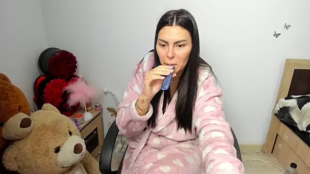 kilenyapatrice online show from February 26, 12:59 pm