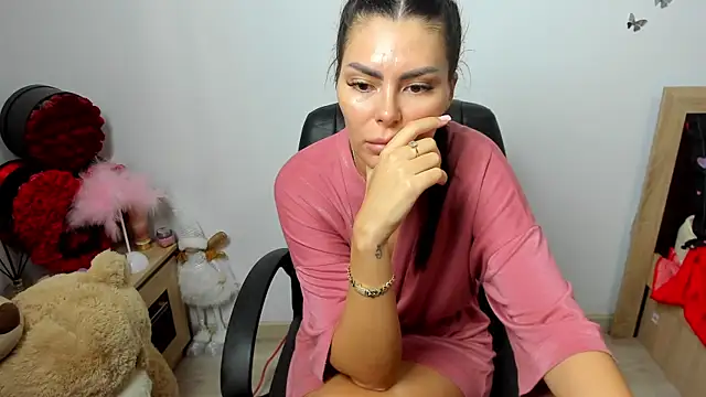 kilenyapatrice online show from July 14, 9:47 am