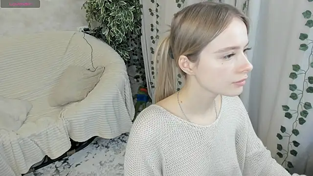 Snapshot of mell_milles chatting on December 22, 9:42 pm mell milles online show from December 22, 9:42 pm