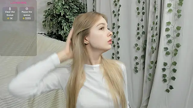 Snapshot of mell_milles chatting on January 18, 7:48 pm mell milles online show from January 18, 7:48 pm