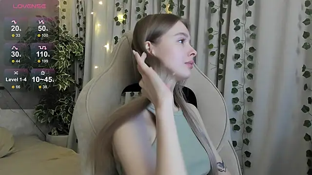 Snapshot of mell_milles chatting on December 1, 1:49 pm mell milles online show from December 1, 1:49 pm