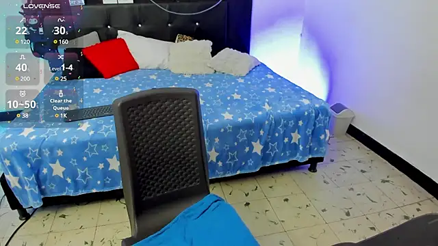 Snapshot of im_angels77 chatting on March 3, 12:59 am im angels77 online show from March 3, 12:59 am