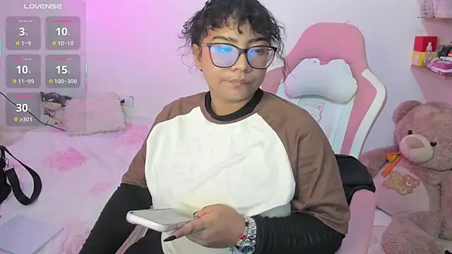 Snapshot of im_angels77 chatting on September 19, 4:14 am im angels77 online show from September 19, 4:14 am