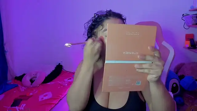 Snapshot of im_angels77 chatting on December 15, 12:48 am im angels77 online show from December 15, 12:48 am