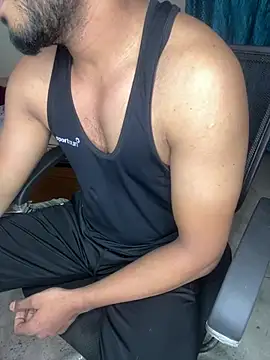 Snapshot of sexyboy09 chatting on December 16, 4:49 pm sexyboy09 online show from December 16, 4:49 pm