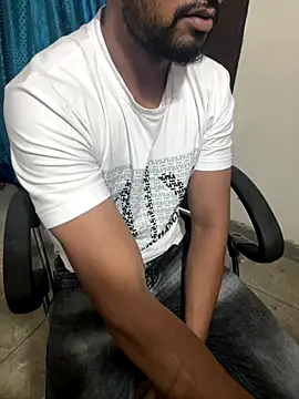 Snapshot of sexyboy09 chatting on September 15, 10:37 am sexyboy09 online show from September 15, 10:37 am