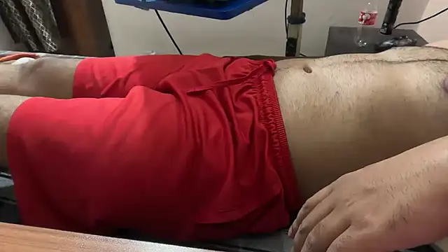 Snapshot of sexyboy09 chatting on October 18, 6:41 pm sexyboy09 online show from October 18, 6:41 pm