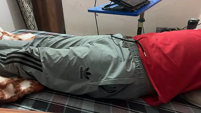 Snapshot of sexyboy09 chatting on October 25, 6:46 pm sexyboy09 online show from October 25, 6:46 pm